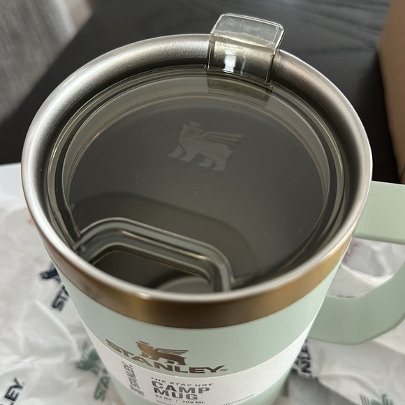 Stanley Stay Hot Camp Mug 24oz Mint and Gold NEW - Picture 5 of 8
